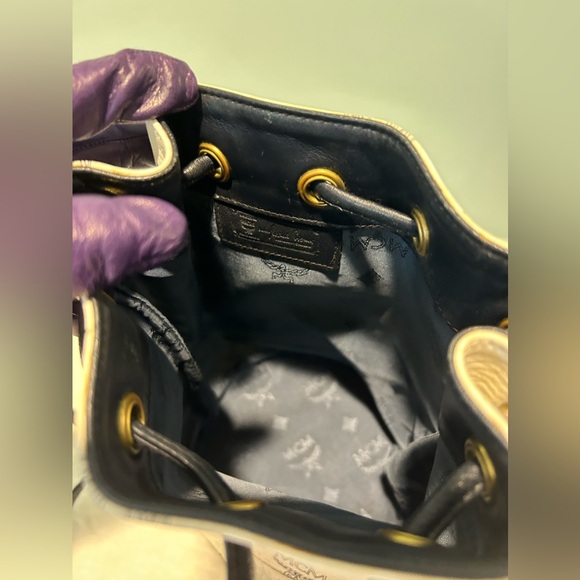 MCM white and blue mini bucket. Authentic and pre-owned - Picture 6 of 8